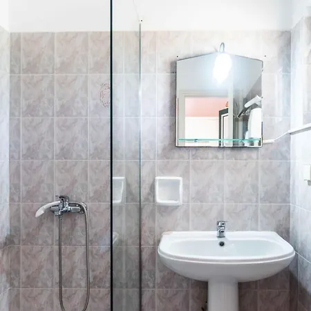 Pink House Socrates Corfu Beachside Retreats Apartment *
