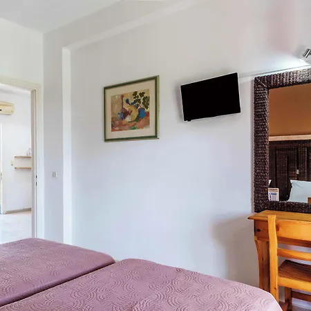 Pink House Socrates Corfu Beachside Retreats Appartement Vitaládes