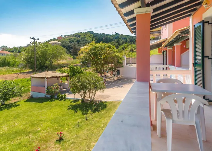Pink House Socrates Corfu Beachside Retreats Апартаменты