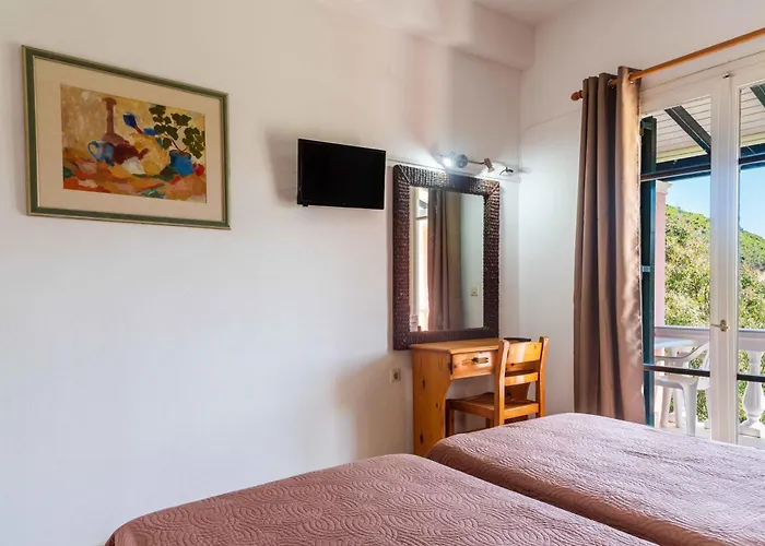 Pink House Socrates Corfu Beachside Retreats Виталадес