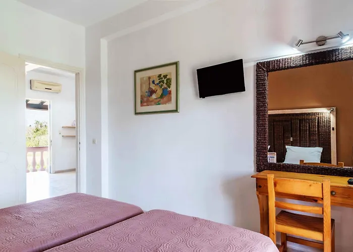 Pink House Socrates Corfu Beachside Retreats Apartament